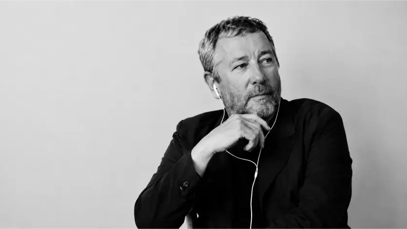 Игра на љубов и дизајн: Потфат на Филип Старк